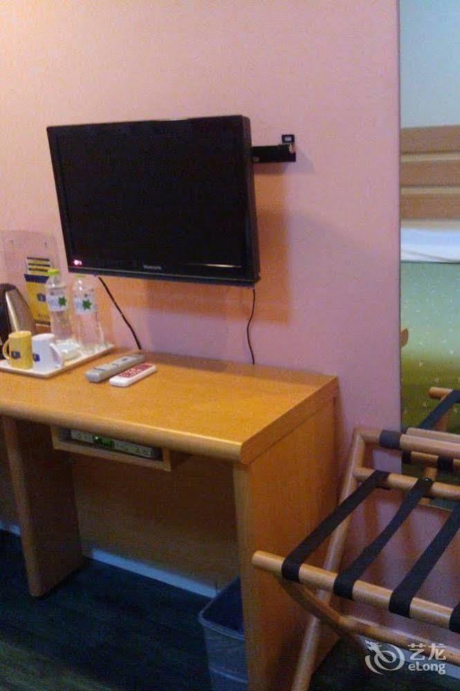 Home Inn Chongqing Jiangbei Airport Shuangfeng Road Kültér fotó